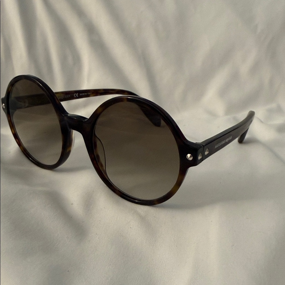 Alexander Mcqueen Round Tortoise Shell Sunglasses - image 2